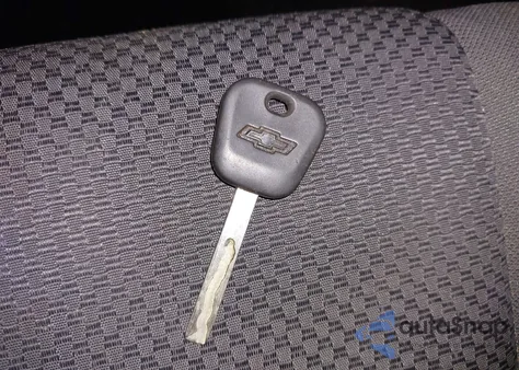 2015 Chevrolet Silverado 1500 1Lt из США, поврежденный, VIN 1GCVKREHXFZ276015